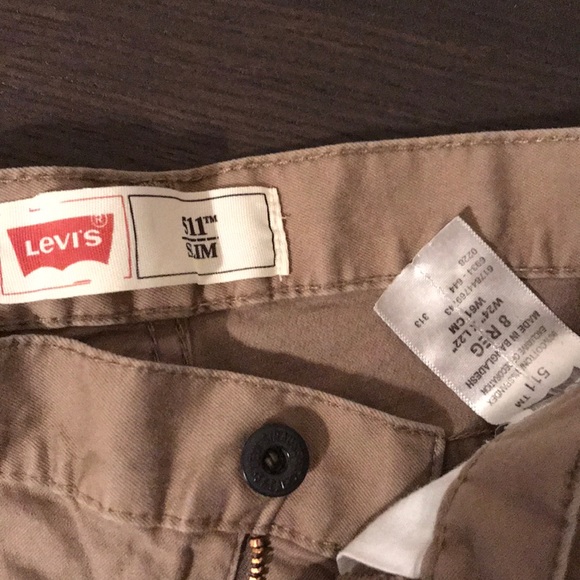 Boys size 8 Levi Khakis - Picture 3 of 3